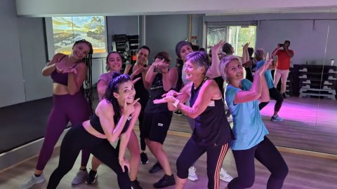 Cours de Zumba à planète fitness Saint Etienne à Villars